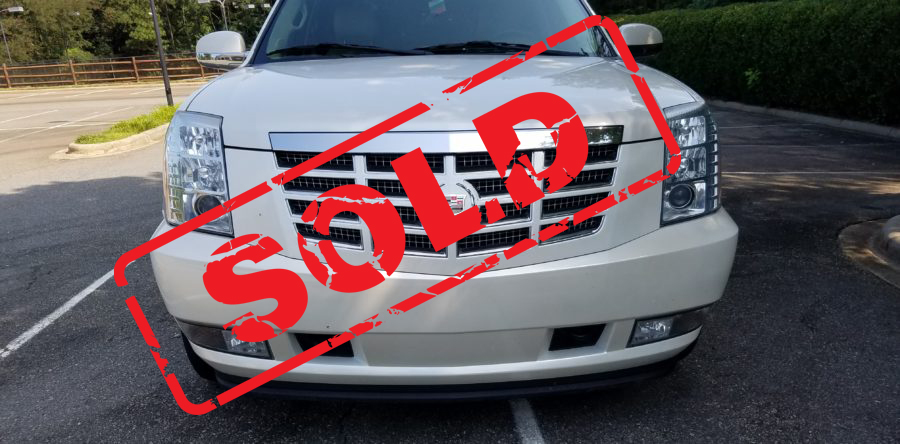 2010 Cadillac Escalade 2WD Luxury – $23,999